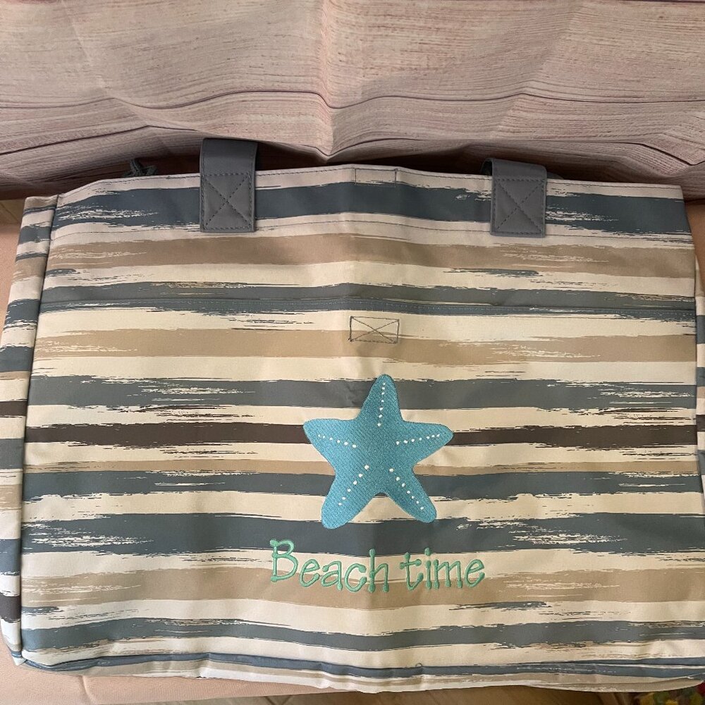Thirty-one Beach tote NWT